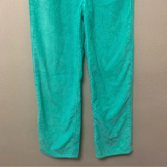 Levi’s Ribcage Straight Ankle Pants in Electric Green Corduroy Size 24 - Picture 7 of 16